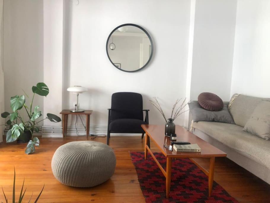 Comfortable And Elegant Flat In